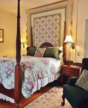 Inn At The Canal Bed & Breakfast Chesapeake City エクステリア 写真